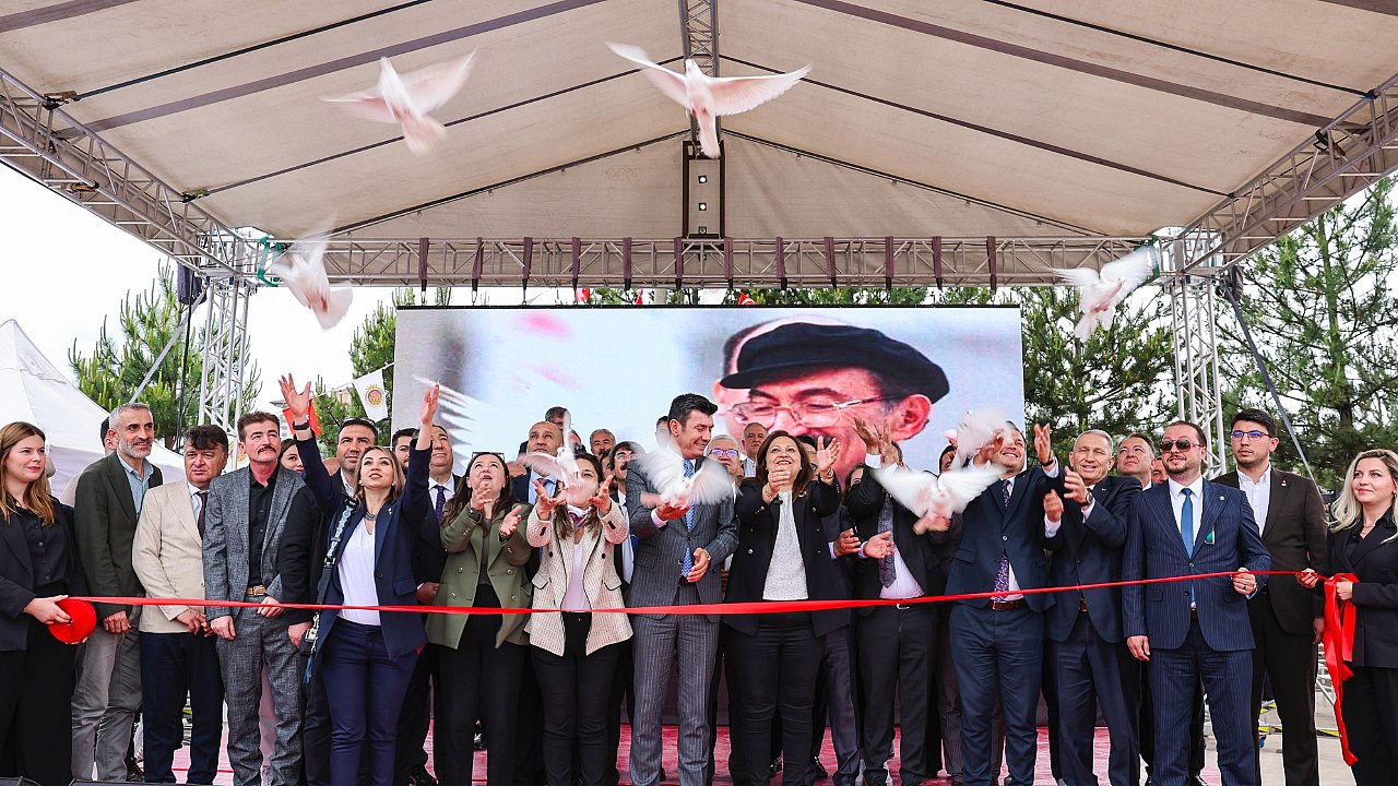 AFYONKARAHİSAR DA BÜLENT ECEVİT PARKI AÇILDI