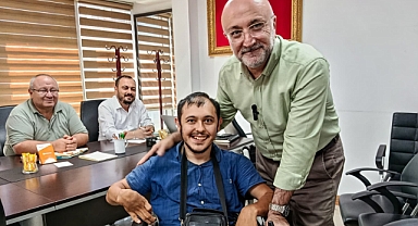 AK PARTİ'DE HALK GÜNÜ BULUŞMALARI SÜRÜYOR. VATANDAŞIN DERDİYLE DERTLENİP HASBİHAL EDİLİYOR.
