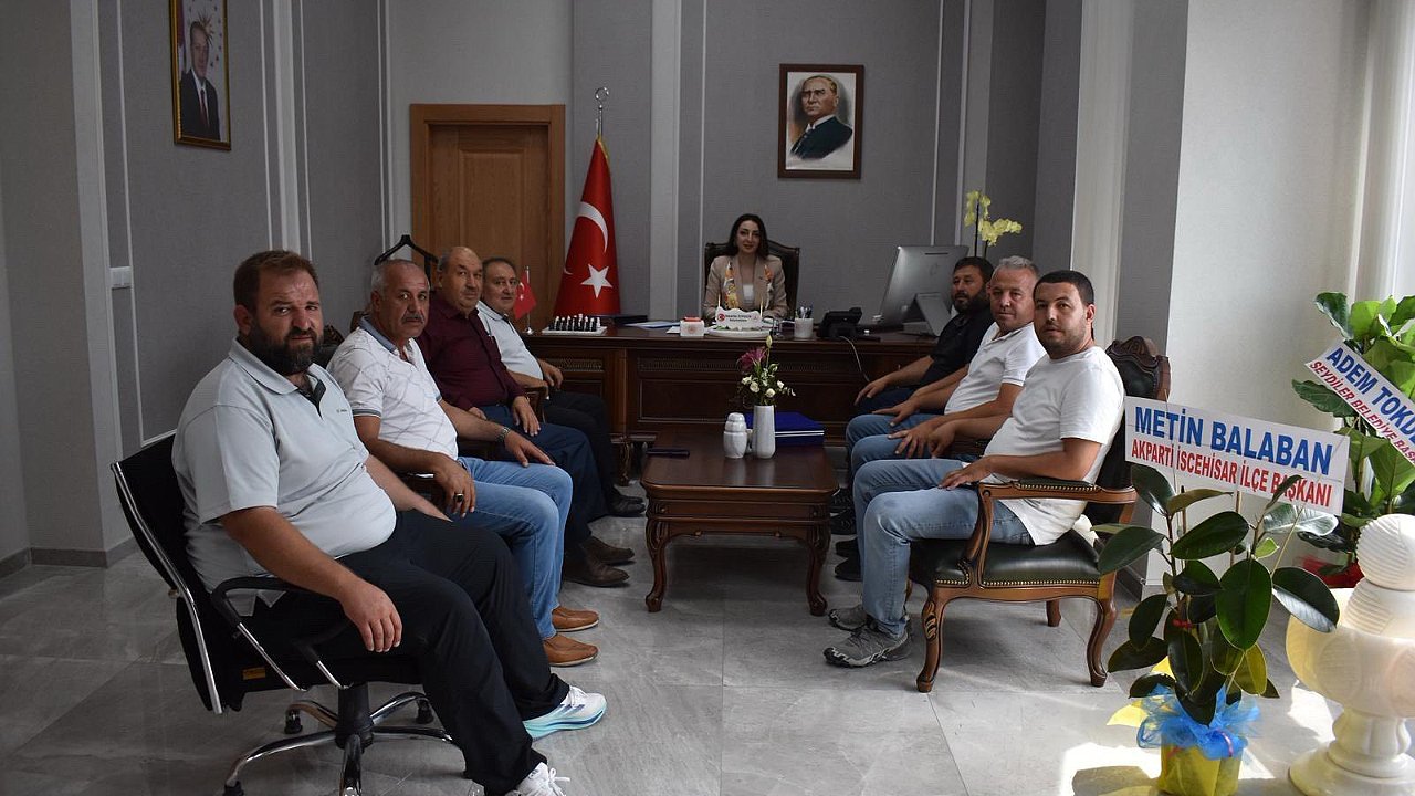 İscehisar Kaymakamı Nesrin Uygun’a AK Parti Heyetinden Ziyaret