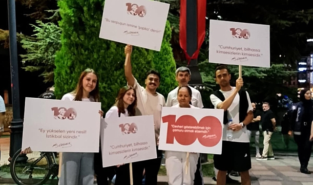 KASTAMONU'DA ŞAPKA DEVRİMİNİ ÇOŞKUYLA KUTLADIK