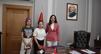 Kaymakam Nesrin UYGUN'dan LGS Şampiyonlarına Tebrik