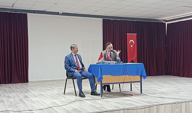 İscehisar Kaymakamı Akdağoğlu’ndan Öğrencilere Kariyer Dersi